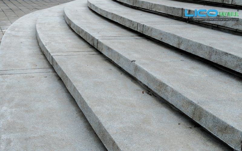 Bậc thang khi ứng dụng ghép tấm bê tông dẻo