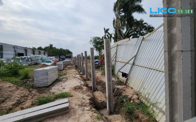 Bê tông nhẹ ứng dụng được trong nhiều công trình như làm rào, làm lớp đệm đường, lợp trần,...