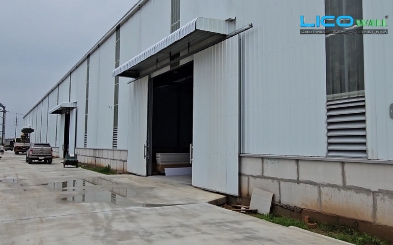 Một công trình xây dựng nhà xưởng được hoàn thiện bởi bê tông nhẹ EPS