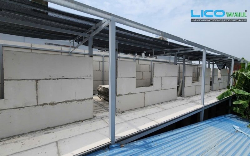 Tường nhà được xây dựng bằng bê tông nhẹ EPS