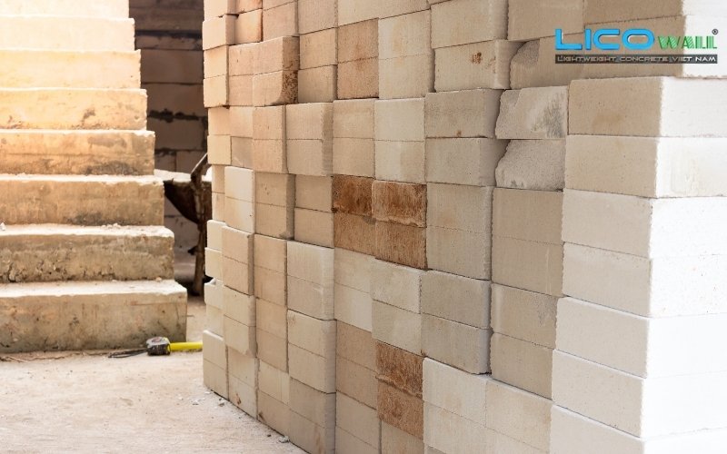 tấm alc tại nơi chuẩn bị thi công