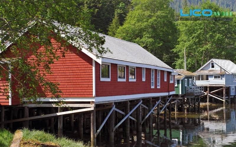 Nhà sàn bê tông có thể xây dựng ở cửa biển, vùng sông nước,...