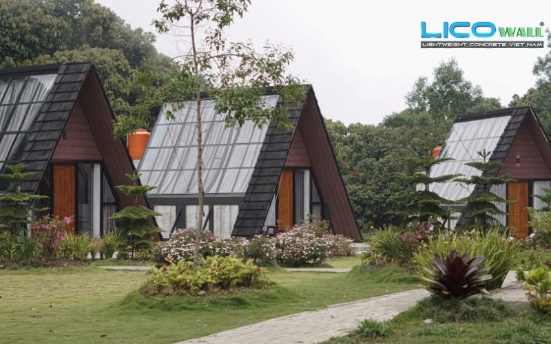 Nhà sàn bê tông tại khu du lịch